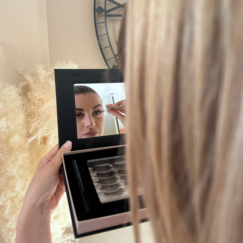 BOX 5 Faux-cils adhésifs